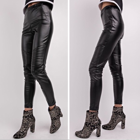 Last 1️⃣ Black Moto Faux Leather Skinnies - Picture 2 of 4